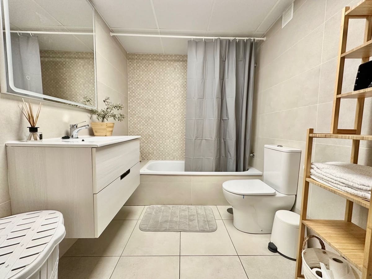 3 soverom Leilighet til salgs i Nueva Andalucia med svømmebasseng garasje - € 420 000 (Ref: 9515866)