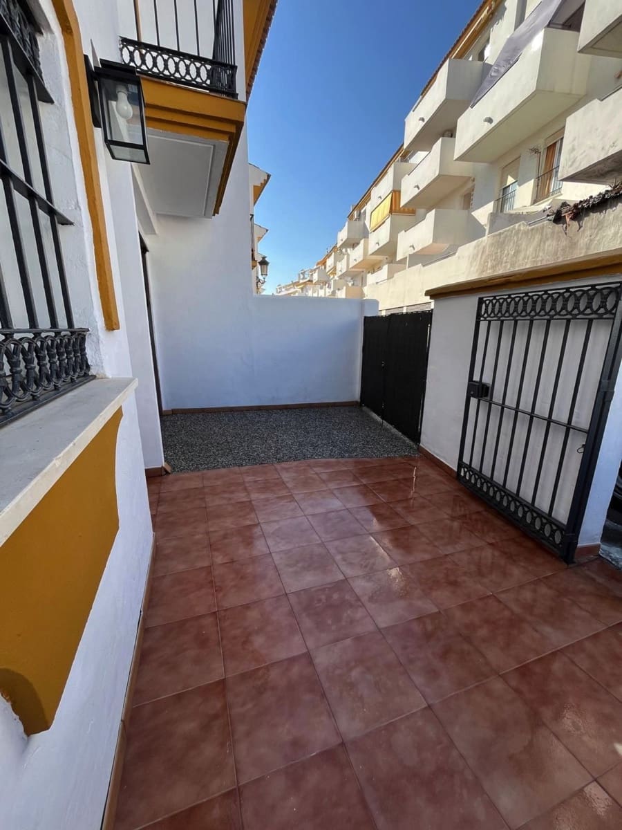 3 bedroom Semi-detached Villa for sale in Manilva with pool - € 420,000 (Ref: 9515867)