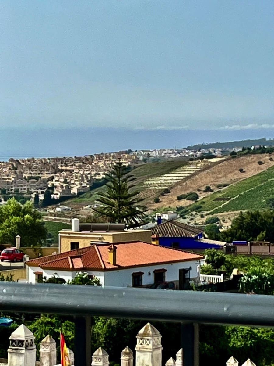 3 bedroom Semi-detached Villa for sale in Manilva with pool - € 420,000 (Ref: 9515867)