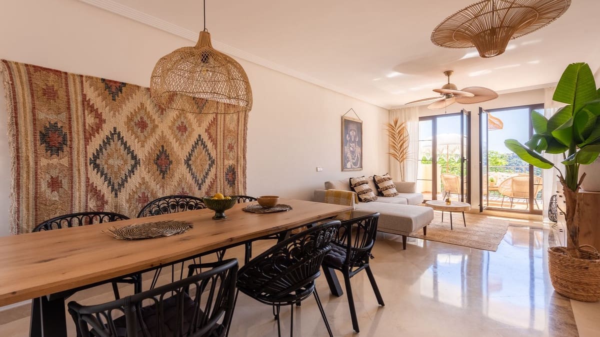 2 sovrum Lägenhet till salu i Benahavis med pool garage - 425 000 € (Ref: 9515870)