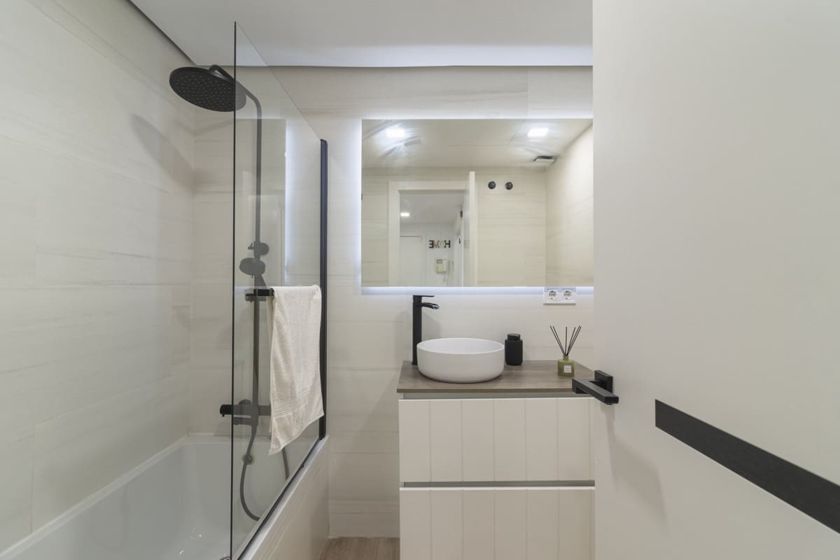 2 bedroom Apartment for sale in New Golden Mile with pool - € 425,000 (Ref: 9516426)