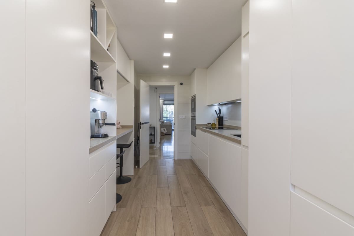 2 bedroom Apartment for sale in New Golden Mile with pool - € 425,000 (Ref: 9516426)