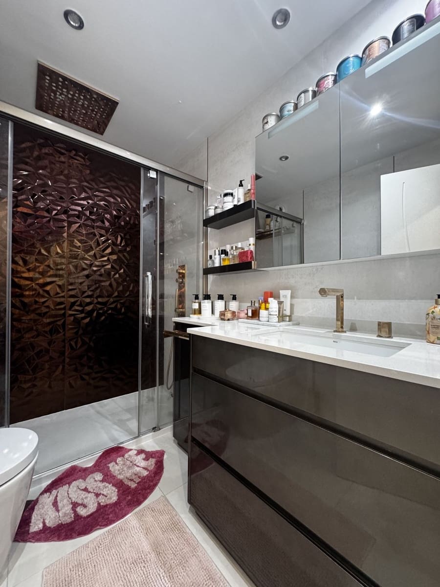 2 bedroom Apartment for sale in Benahavis with garage - € 425,000 (Ref: 9516429)