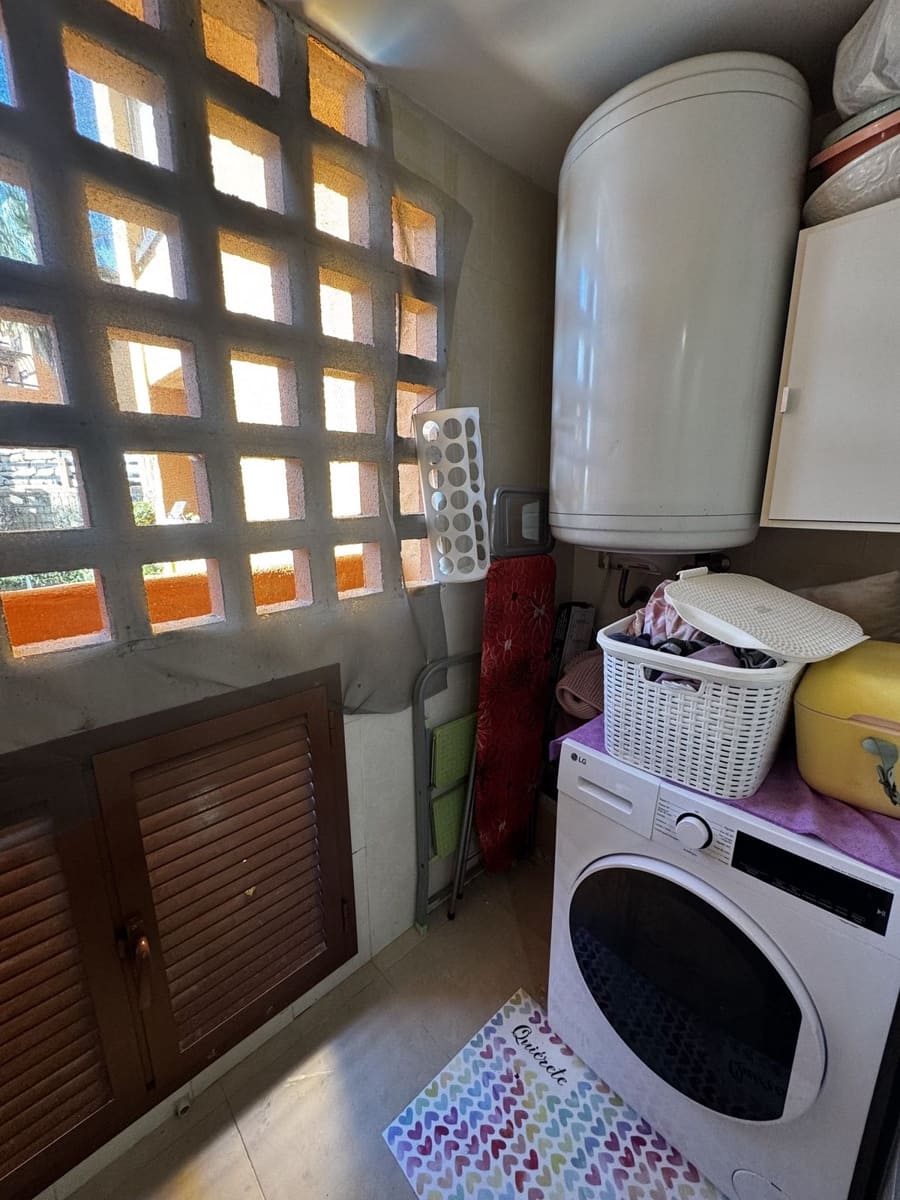 2 bedroom Apartment for sale in Benahavis with garage - € 425,000 (Ref: 9516429)