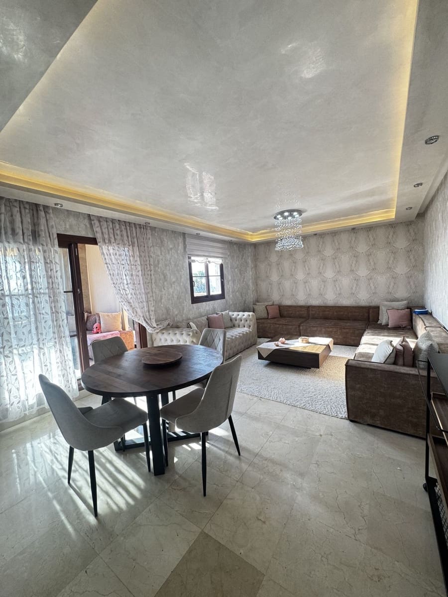 2 bedroom Apartment for sale in Benahavis with garage - € 425,000 (Ref: 9516429)