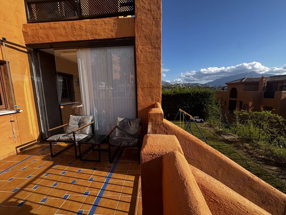 2 bedroom Apartment for sale in Benahavis with garage - € 425,000 (Ref: 9516429)