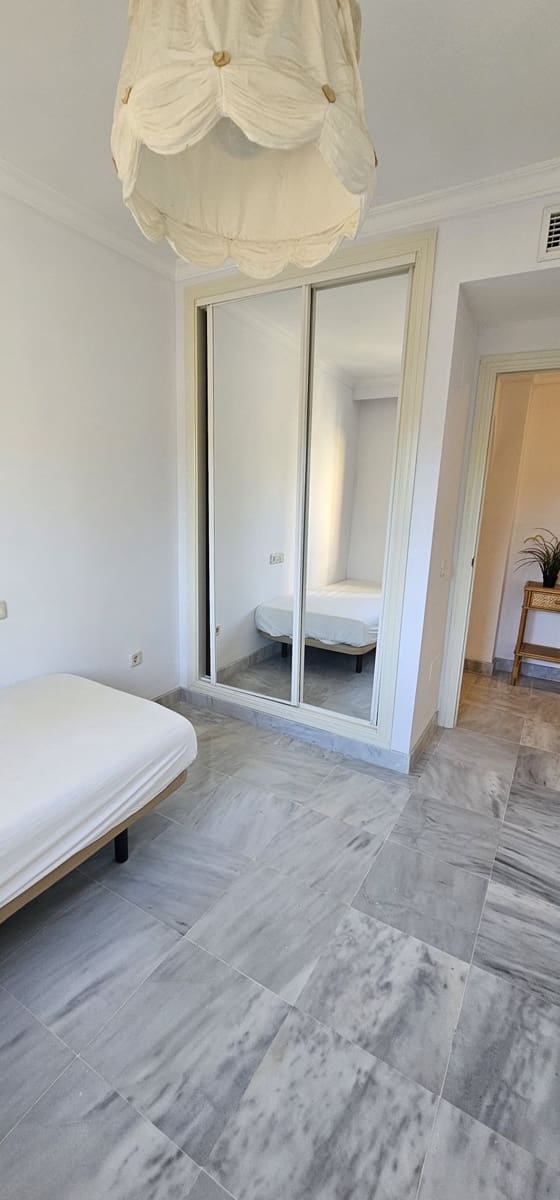 Apartamento de 3 habitaciones en Marbella en venta con piscina - 425.000 € (Ref: 9516456)