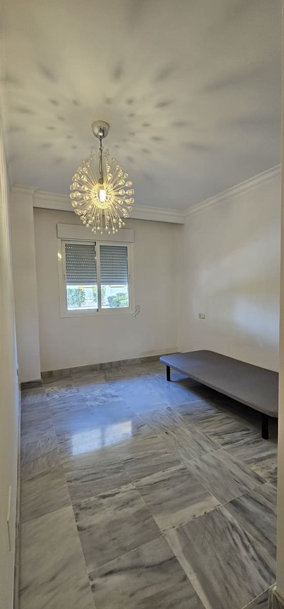 Apartamento de 3 habitaciones en Marbella en venta con piscina - 425.000 € (Ref: 9516456)