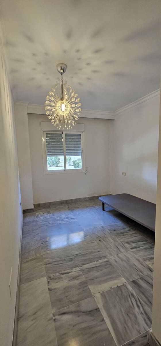 Apartamento de 3 habitaciones en Marbella en venta con piscina - 425.000 € (Ref: 9516456)