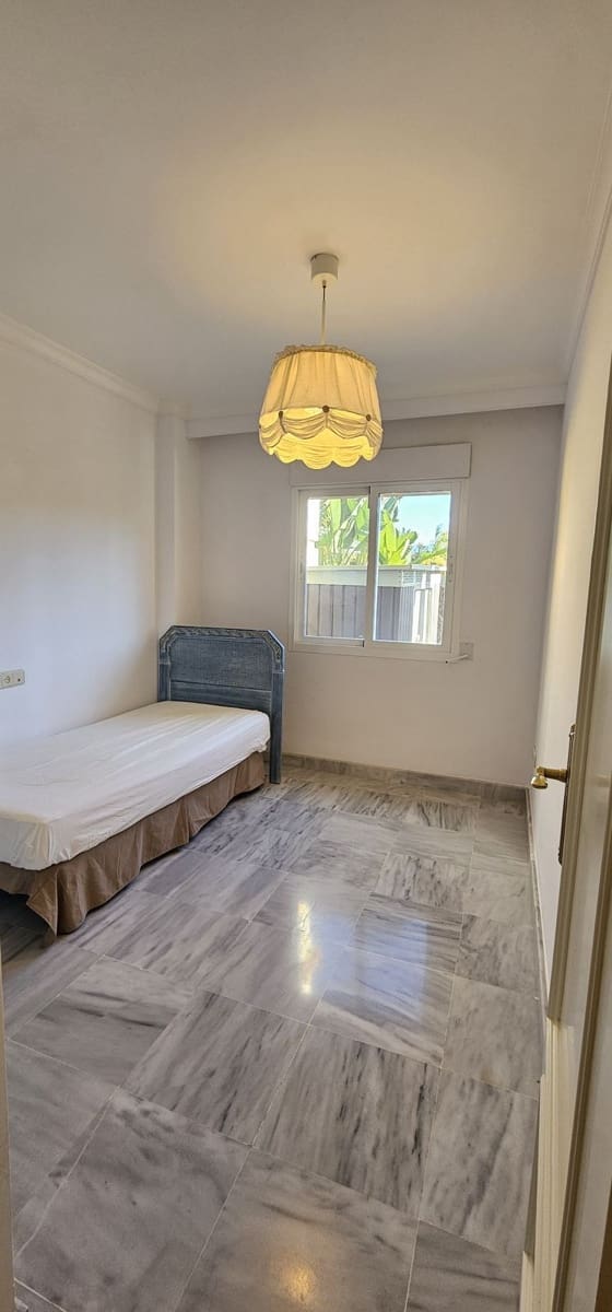 Apartamento de 3 habitaciones en Marbella en venta con piscina - 425.000 € (Ref: 9516456)