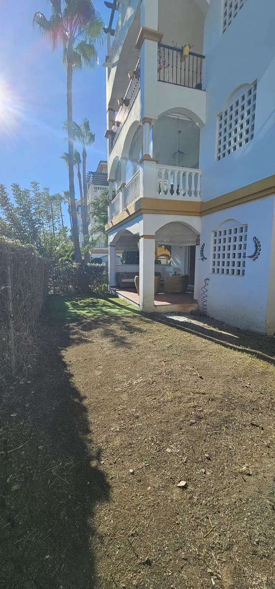 Apartamento de 3 habitaciones en Marbella en venta con piscina - 425.000 € (Ref: 9516456)