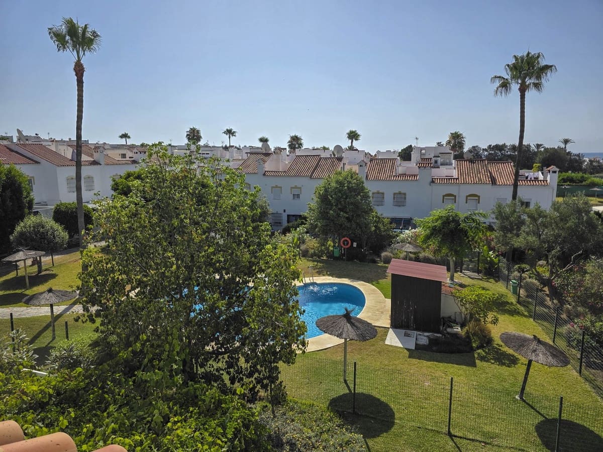 3 bedroom Townhouse for sale in Bahia de Casares with pool - € 425,000 (Ref: 9516457)