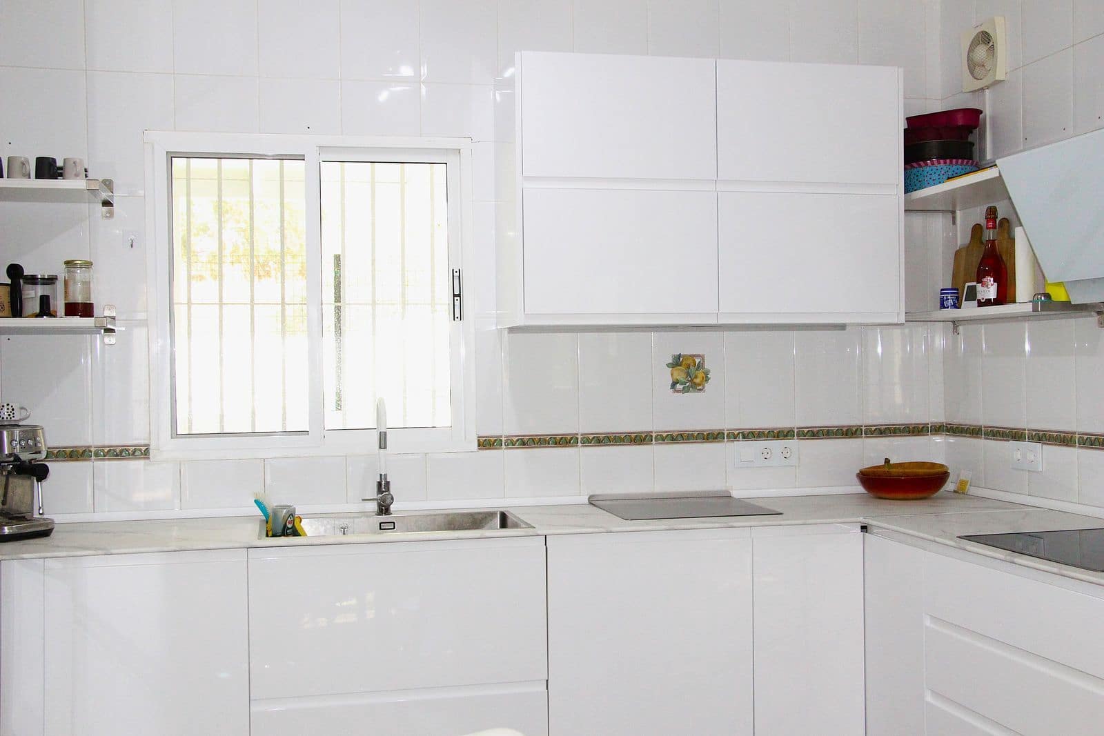 2 bedroom Villa for sale in Coin with pool garage - € 459,000 (Ref: 9516461)