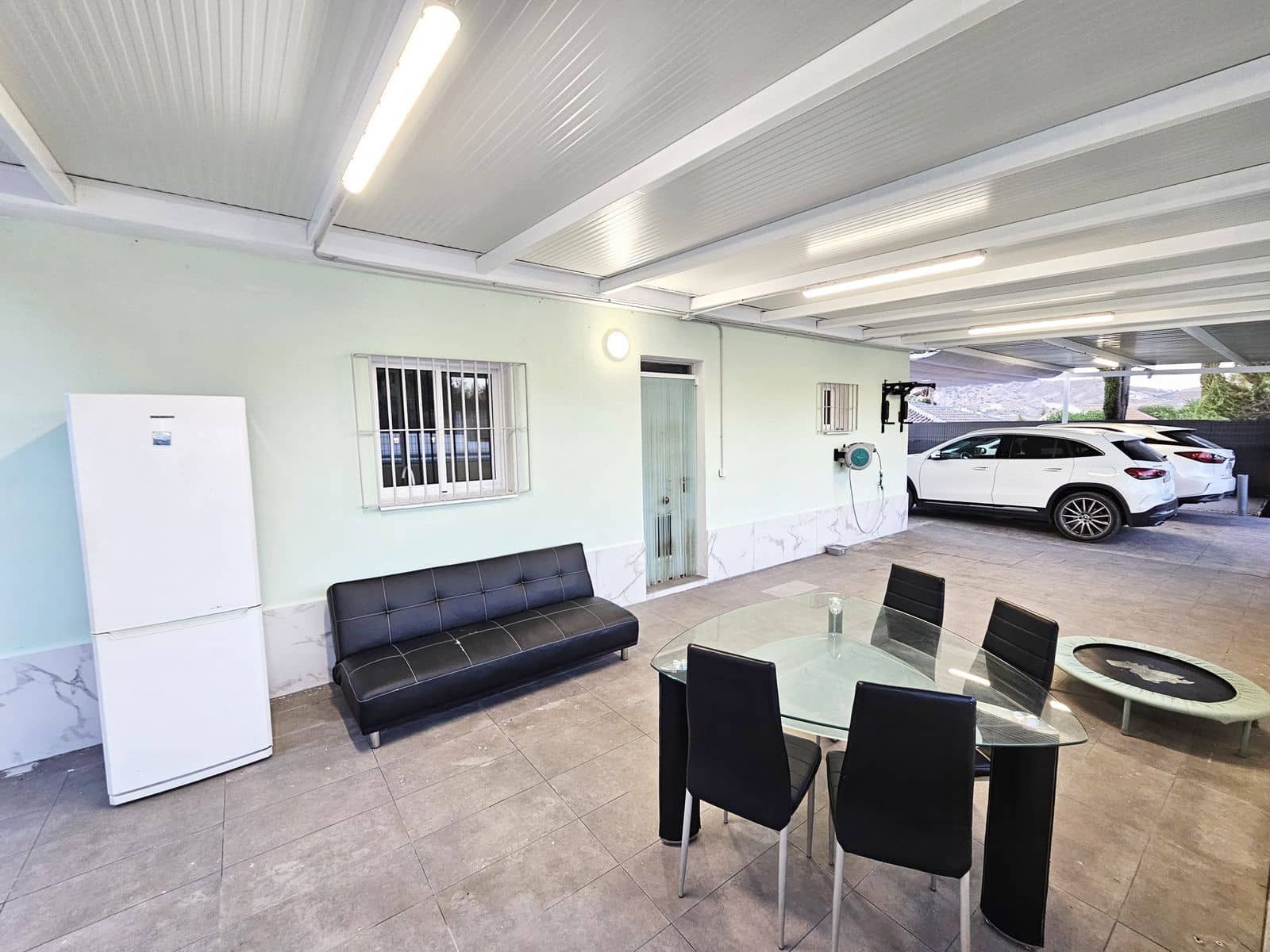 2 bedroom Villa for sale in Coin with pool garage - € 459,000 (Ref: 9516461)