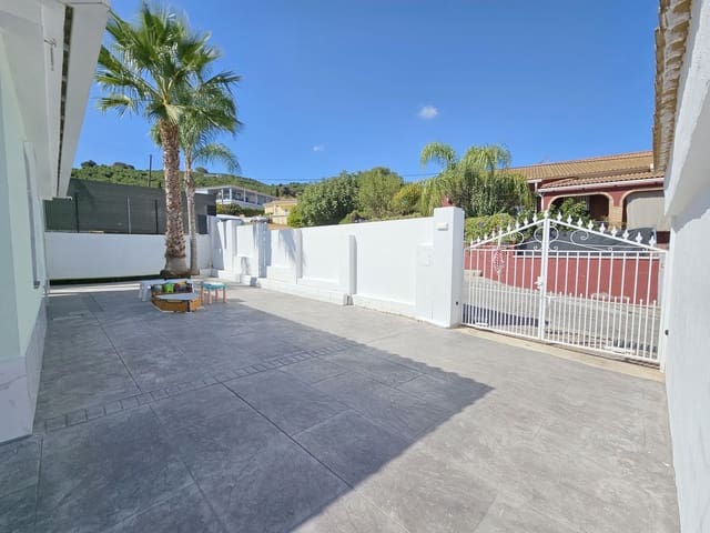 2 bedroom Villa for sale in Coín with pool garage - € 459,000 (Ref: 9516461)