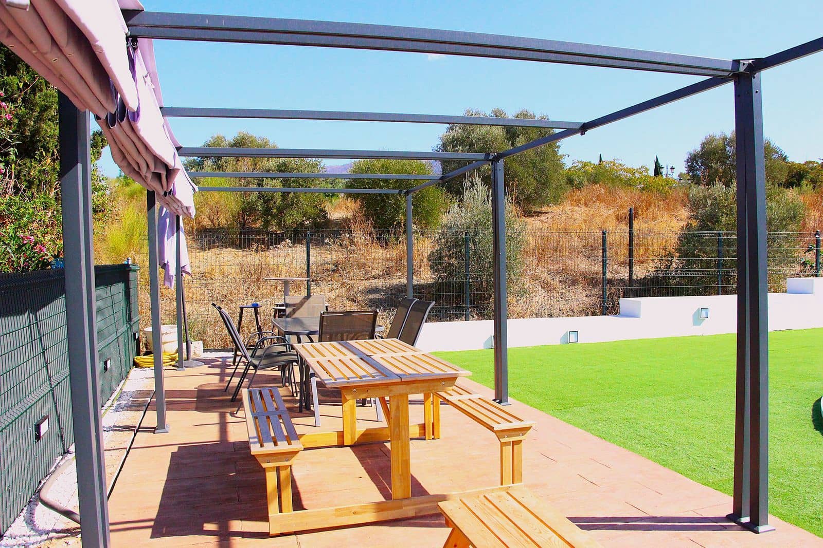 2 bedroom Villa for sale in Coin with pool garage - € 459,000 (Ref: 9516461)