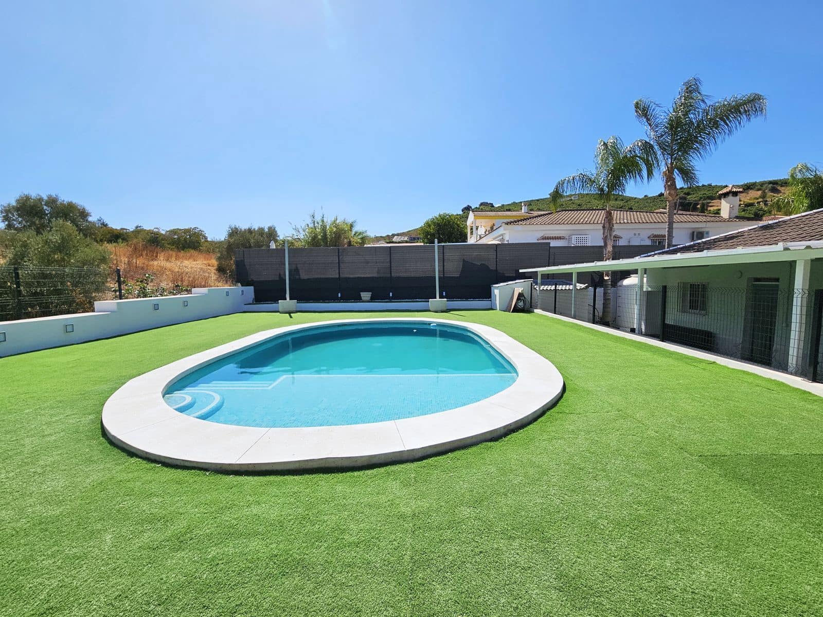 2 bedroom Villa for sale in Coin with pool garage - € 459,000 (Ref: 9516461)