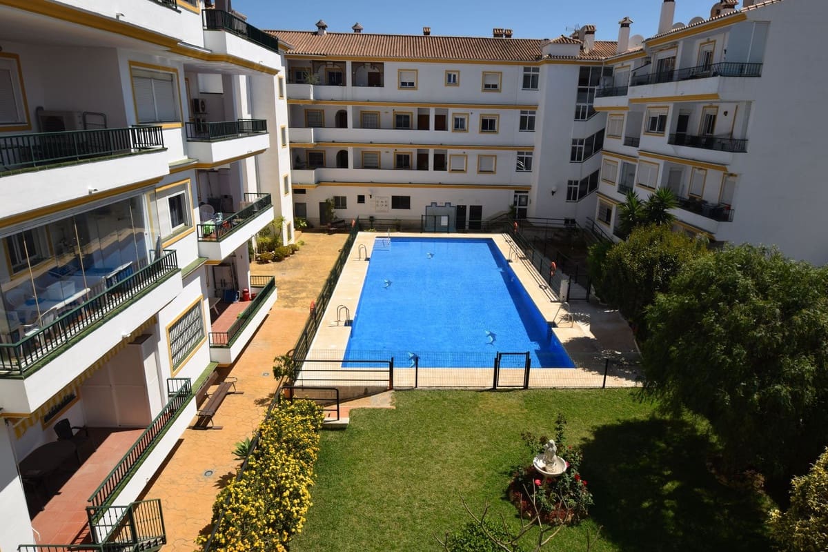 3 Zimmer Apartment zu verkaufen in La Cala de Mijas mit Pool - 399.000 € (Ref: 9517844)