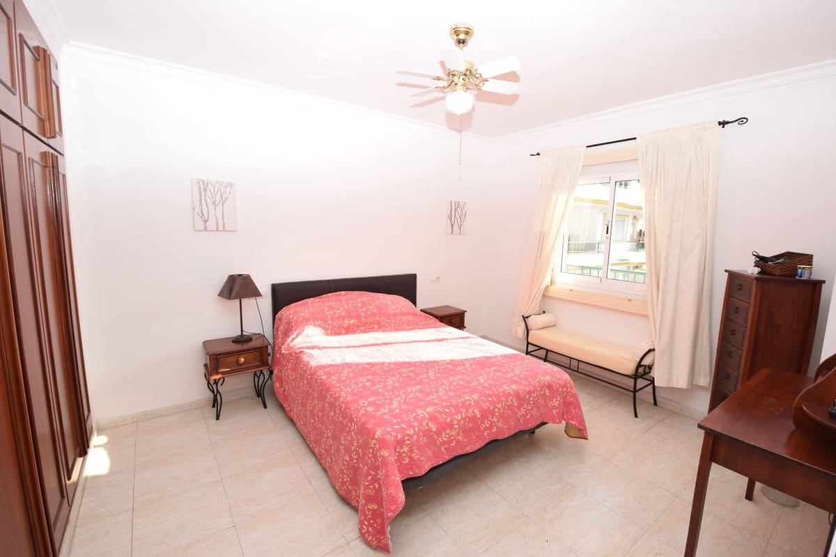 3 Zimmer Apartment zu verkaufen in La Cala de Mijas mit Pool - 399.000 € (Ref: 9517844)