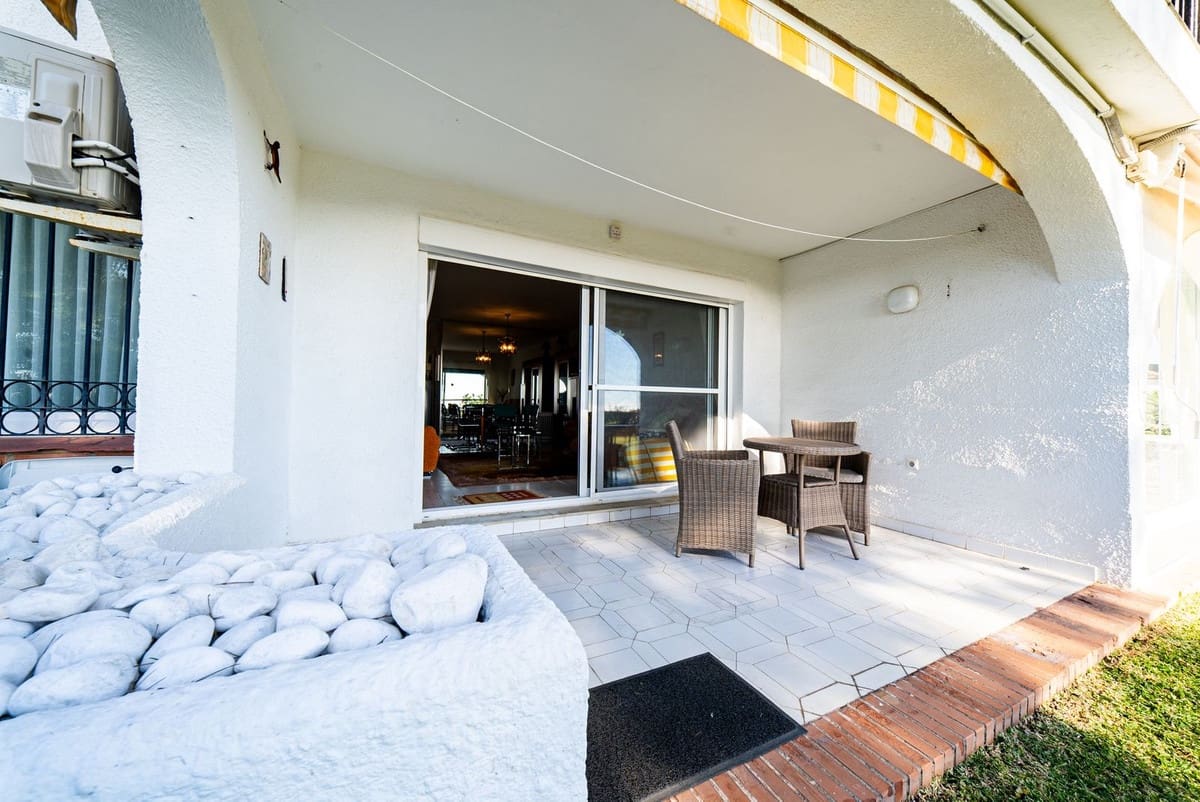 2 slaapkamer Appartement te koop in Miraflores met zwembad garage - € 340.000 (Ref: 9521457)