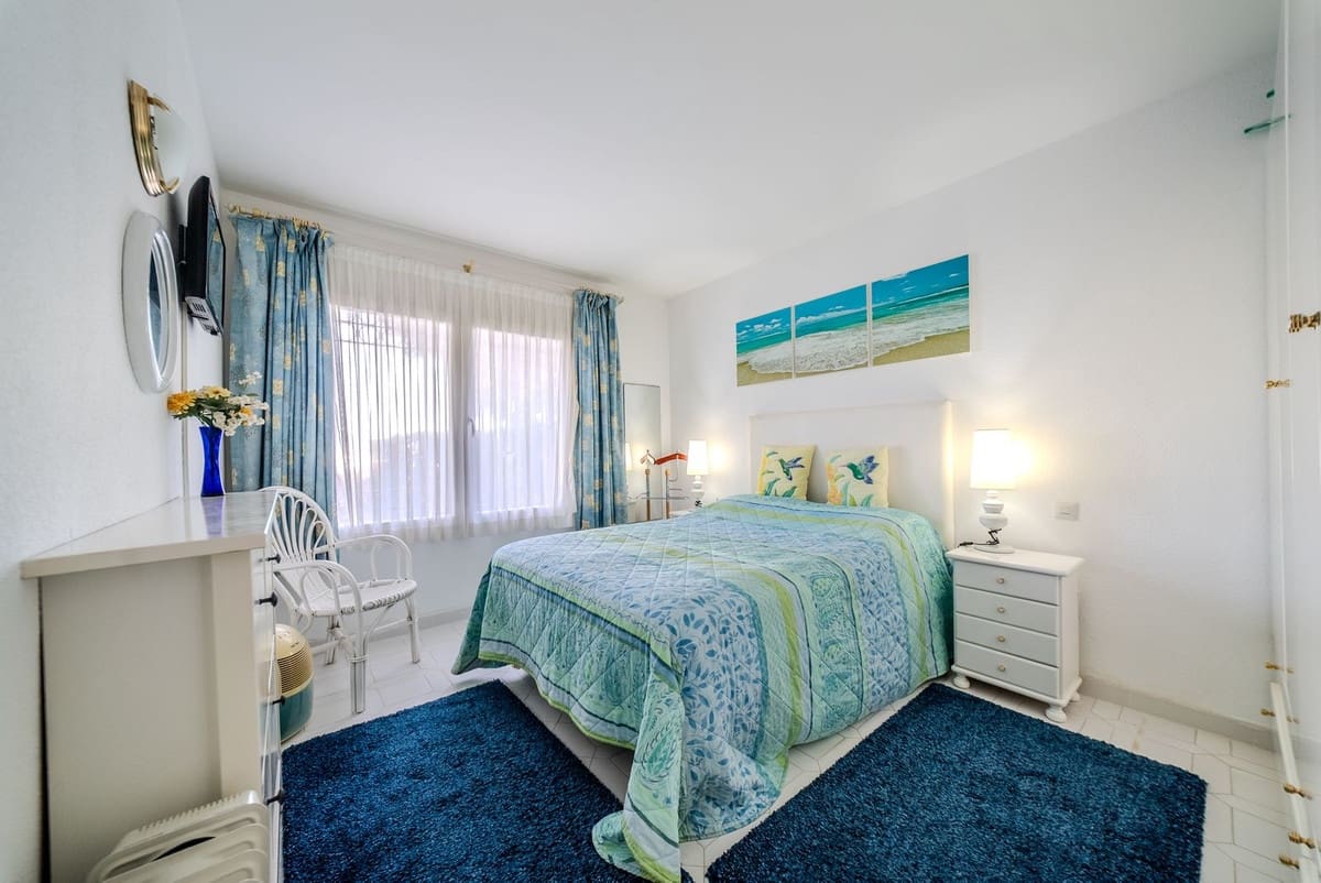 2 slaapkamer Appartement te koop in Miraflores met zwembad garage - € 340.000 (Ref: 9521457)