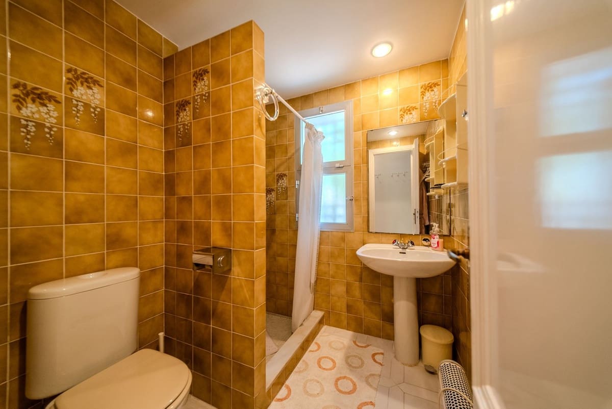 2 slaapkamer Appartement te koop in Miraflores met zwembad garage - € 340.000 (Ref: 9521457)