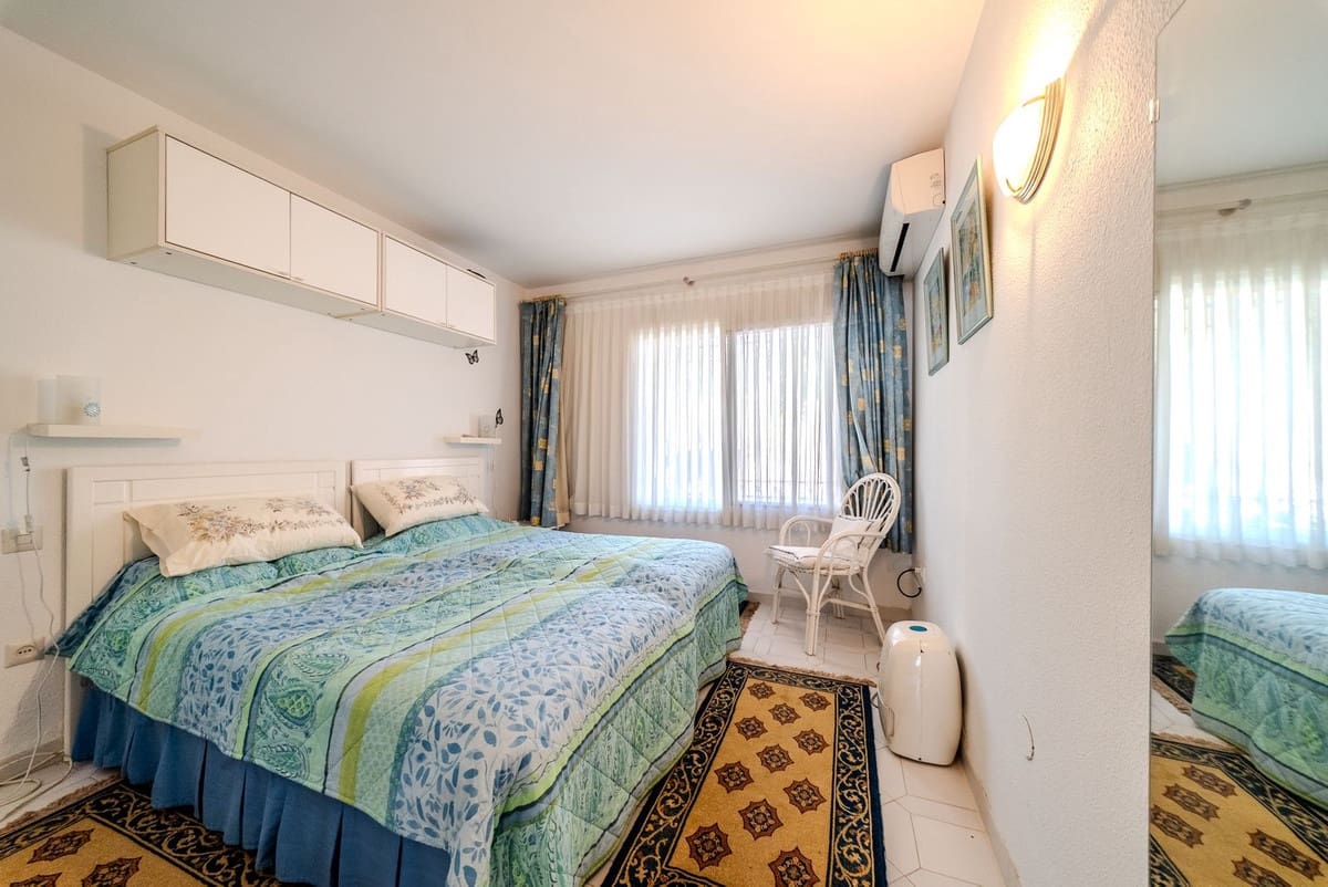 2 slaapkamer Appartement te koop in Miraflores met zwembad garage - € 340.000 (Ref: 9521457)