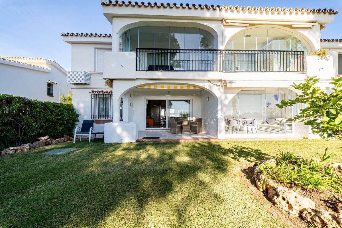 2 slaapkamer Appartement te koop in Miraflores met zwembad garage - € 340.000 (Ref: 9521457)