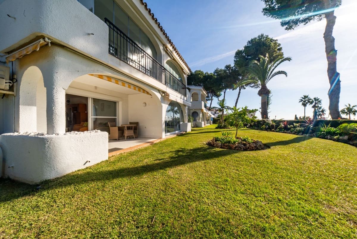 2 slaapkamer Appartement te koop in Miraflores met zwembad garage - € 340.000 (Ref: 9521457)