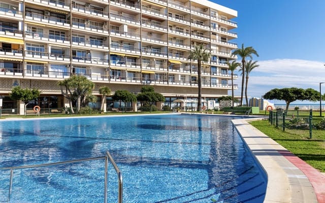 1 makuuhuone Yksiö myytävänä paikassa Torremolinos mukana uima-altaan 
autotalli - 299 000 € (Ref: 9522783)