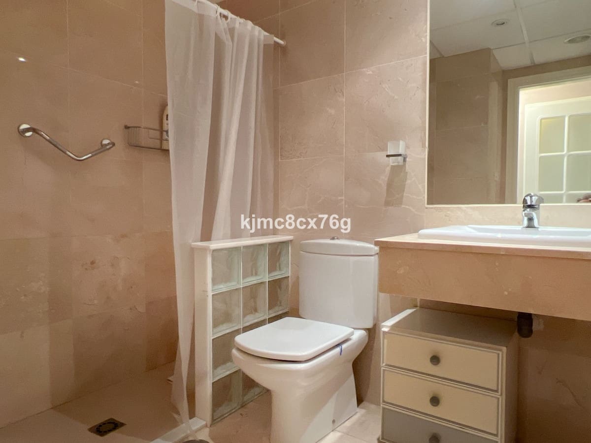 2 sypialnia Apartament na sprzedaż w Marbella z basenem - 430 000 € (Ref: 9522815)