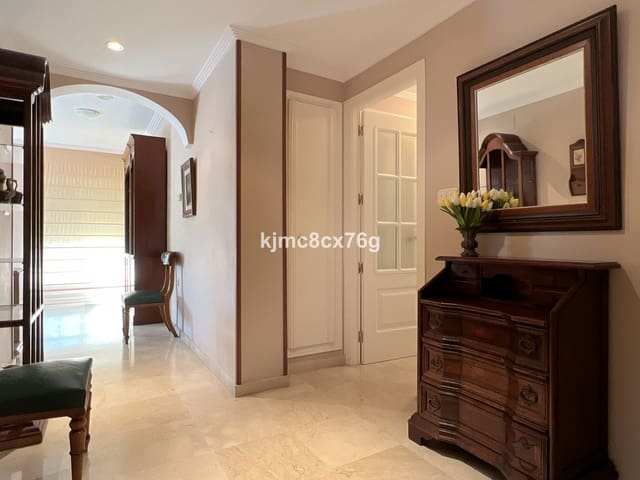 2 sypialnia Apartament na sprzedaż w Marbella z basenem - 430 000 € (Ref: 9522815)