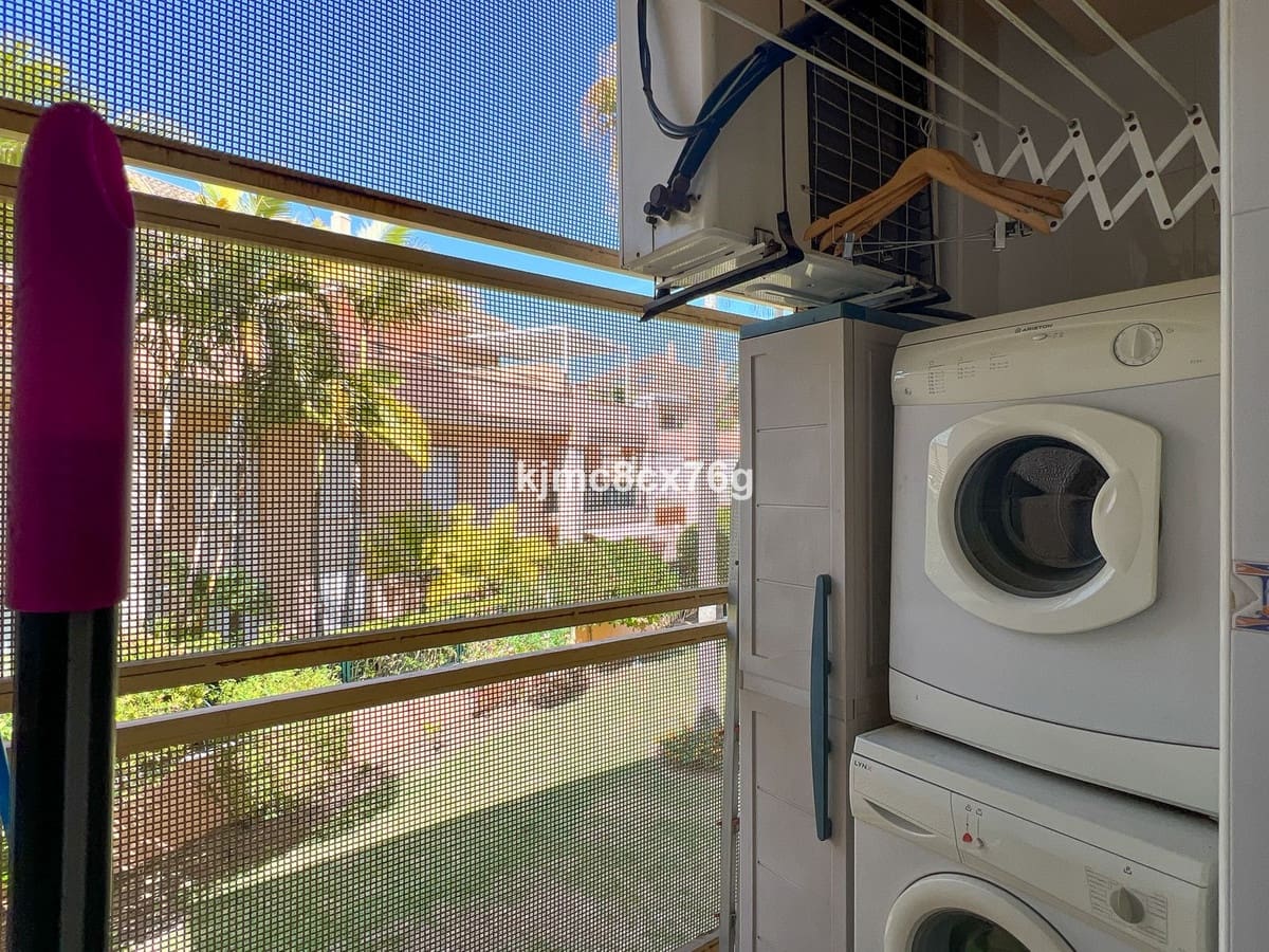 2 sypialnia Apartament na sprzedaż w Marbella z basenem - 430 000 € (Ref: 9522815)