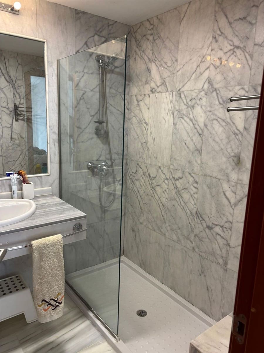 3 bedroom Apartment for sale in Benahavis with pool garage - € 430,000 (Ref: 9523377)