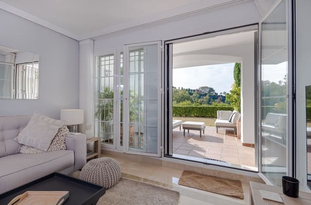 2 soverom Leilighet til salgs i Los Arqueros - Puerto del Almendro, Benahavís med svømmebasseng garasje - € 430 000 (Ref: 9523445)