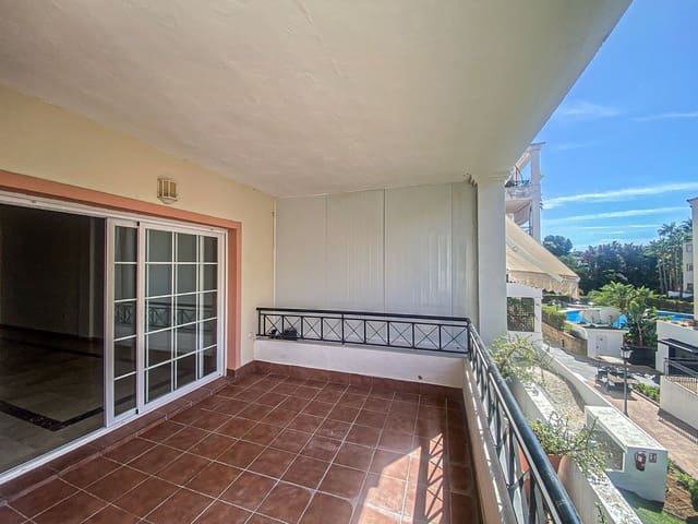 2 soverom Leilighet til salgs i Nueva Andalucia, Marbella med svømmebasseng garasje - € 430 000 (Ref: 9523514)