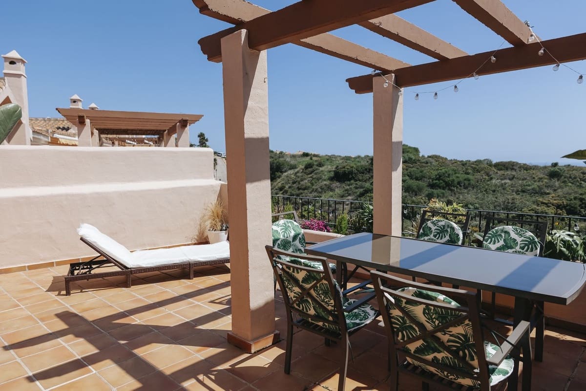 4 soveværelse Penthouse til salg i Manilva med swimmingpool - € 432.000 (Ref: 9523533)