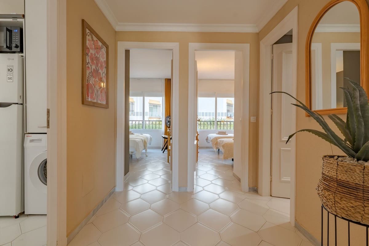 3 Zimmer Apartment zu verkaufen in La Cala de Mijas mit Pool - 434.000 € (Ref: 9523534)