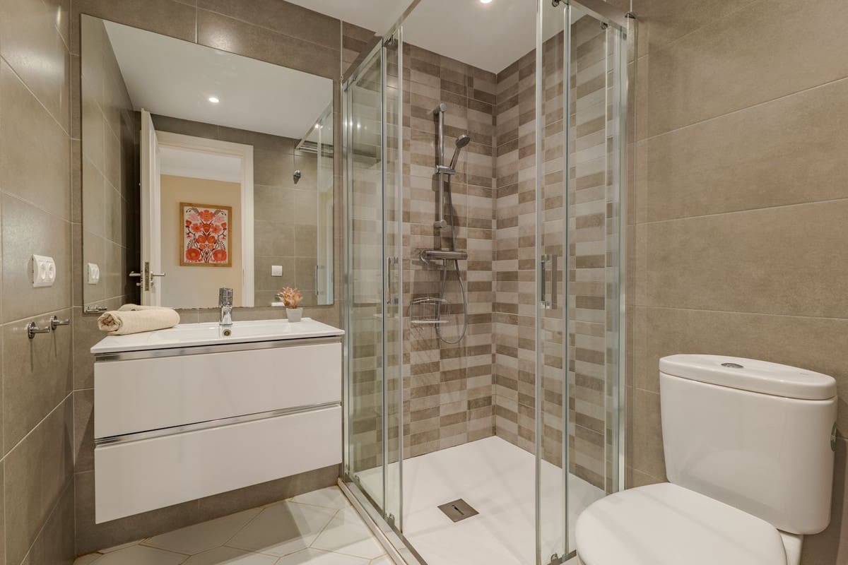 3 Zimmer Apartment zu verkaufen in La Cala de Mijas mit Pool - 434.000 € (Ref: 9523534)