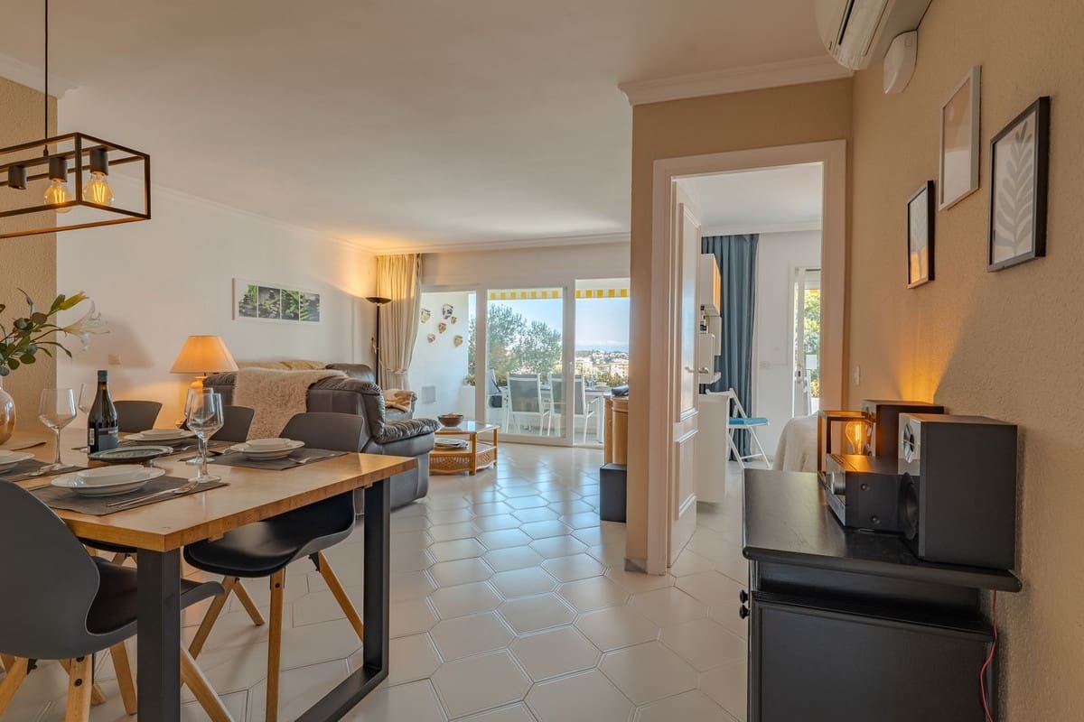 3 Zimmer Apartment zu verkaufen in La Cala de Mijas mit Pool - 434.000 € (Ref: 9523534)