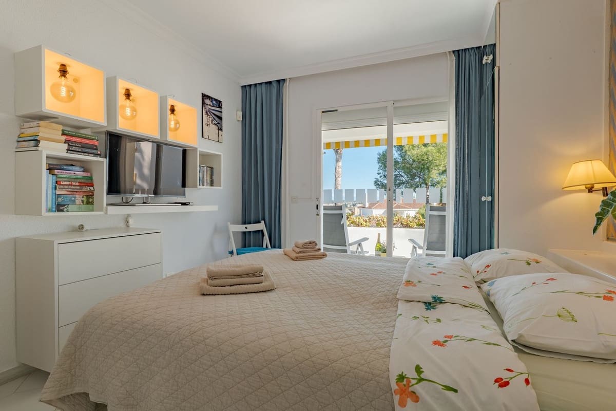 3 Zimmer Apartment zu verkaufen in La Cala de Mijas mit Pool - 434.000 € (Ref: 9523534)