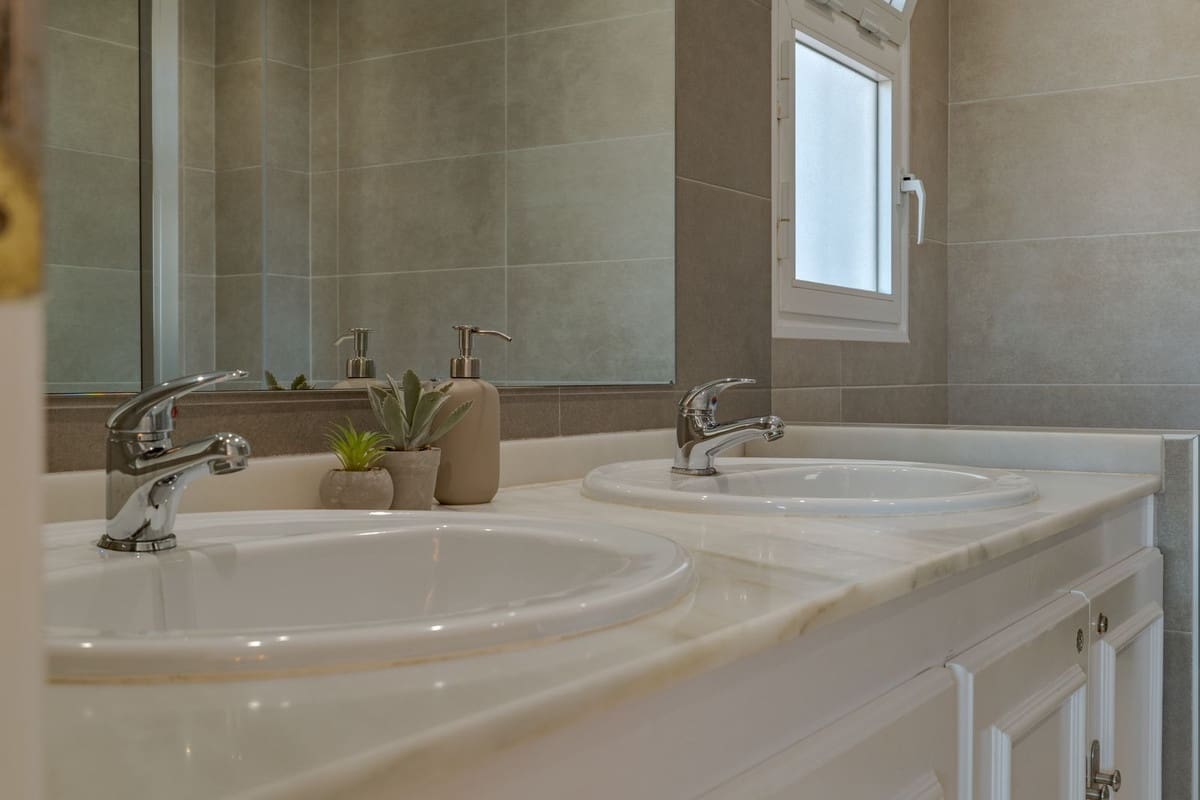 3 Zimmer Apartment zu verkaufen in La Cala de Mijas mit Pool - 434.000 € (Ref: 9523534)