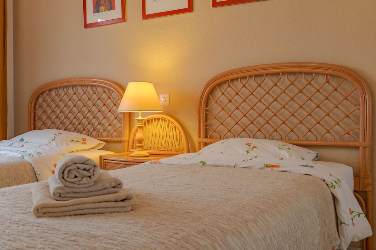 3 Zimmer Apartment zu verkaufen in La Cala de Mijas mit Pool - 434.000 € (Ref: 9523534)