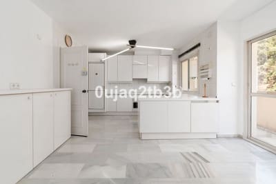 4 soverom Penthouse til salgs i Marbella med svømmebasseng garasje - € 779 500 (Ref: 9524990)