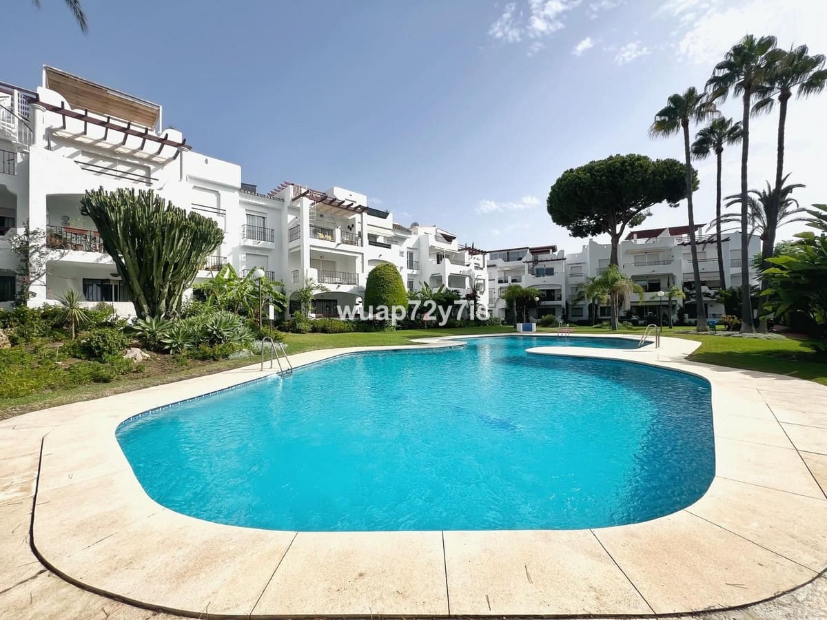 3 bedroom Apartment for sale in Costalita with pool - € 435,000 (Ref: 9525001)
