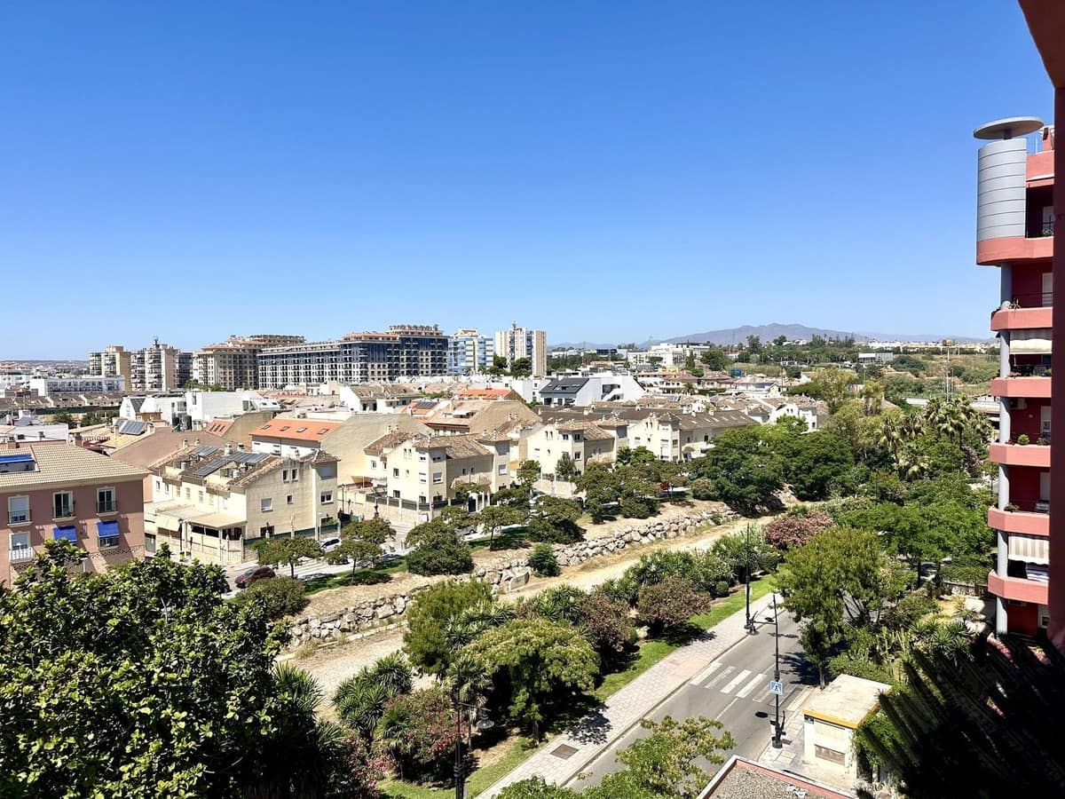 3 Zimmer Apartment zu verkaufen in Fuengirola mit Pool Garage - 435.000 € (Ref: 9525004)