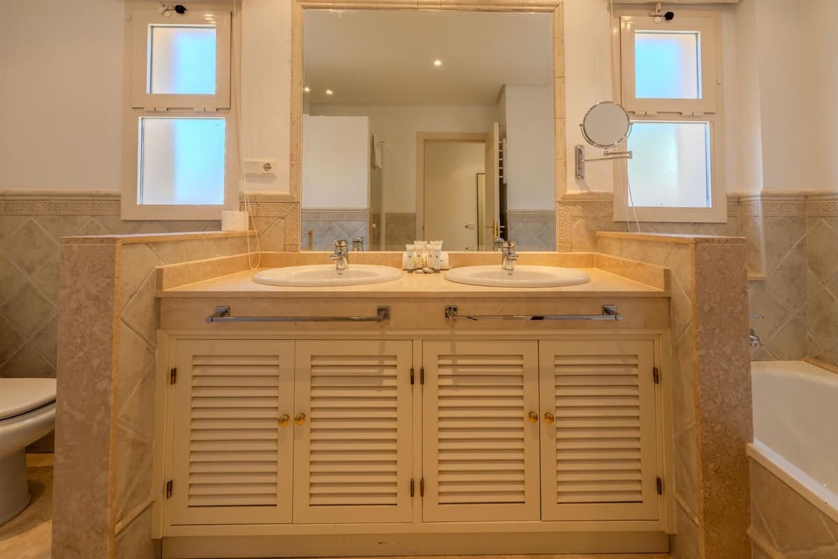 3 slaapkamer Penthouse te koop in La Mairena met zwembad - € 435.000 (Ref: 9525006)