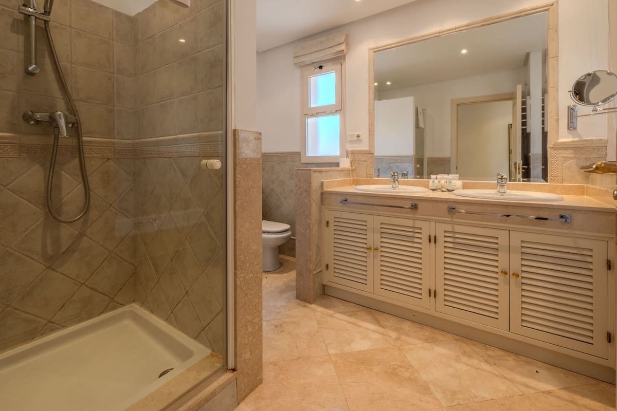 3 slaapkamer Penthouse te koop in La Mairena met zwembad - € 435.000 (Ref: 9525006)