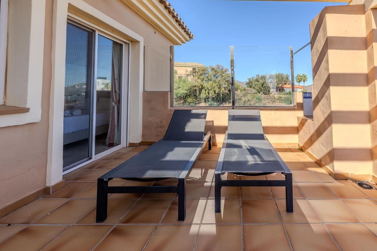 3 slaapkamer Penthouse te koop in La Mairena met zwembad - € 435.000 (Ref: 9525006)