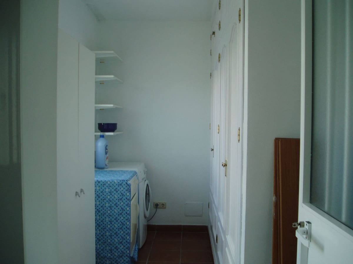 5 soverom Hus til salgs i Estepona med svømmebasseng - € 435 000 (Ref: 9525009)